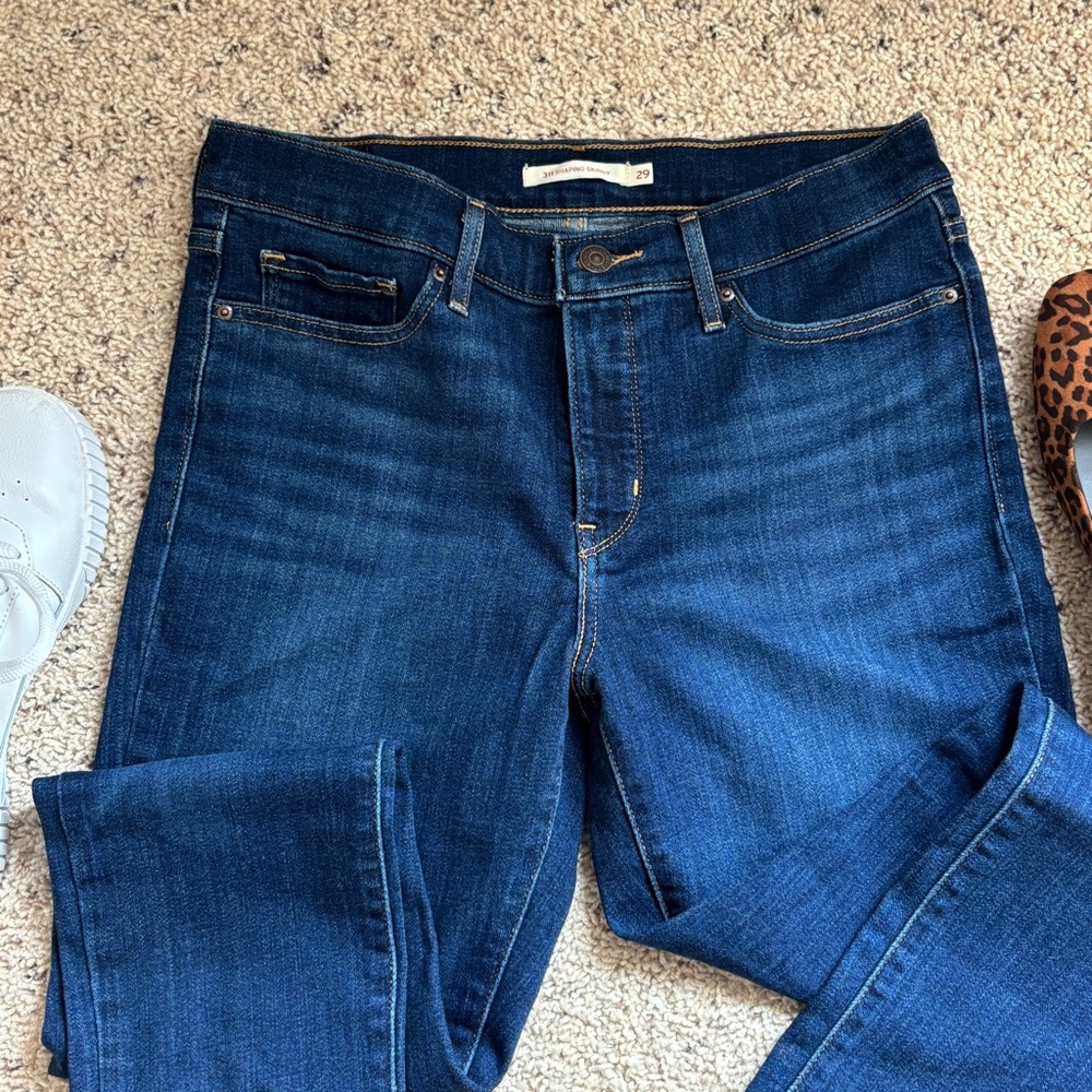 Levi Strauss Co. women’s Dark wash 311 shaping skinny jeans, size 29 - Picture 2 of 11